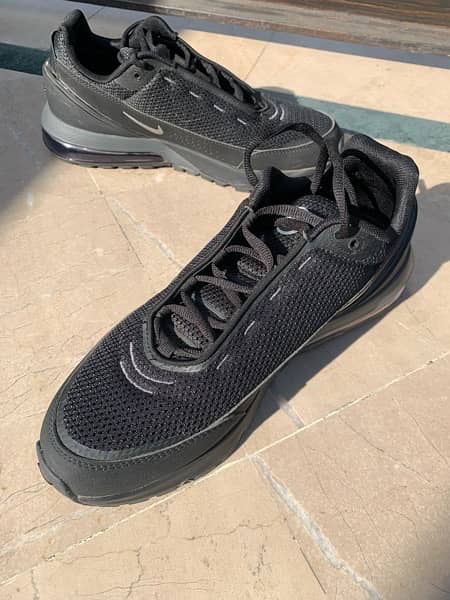 Nike AirMax Pulse, 45 Size, Black/Black/Black 4