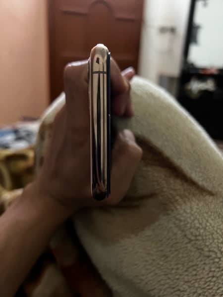 Iphone 11 Pro (256 GB) PTA APPROVED 1