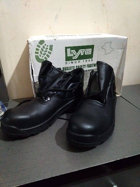 Safety shoes 3