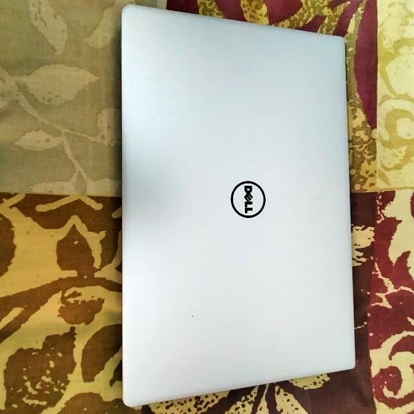 Dell XPS core i5, 6th generation. 8Gb/256 gb in Excellent condition 1