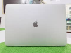 Apple MacBook Pro 2017 Corei7 15'' Display (16gb/512gb) 4Gb Grafic crd