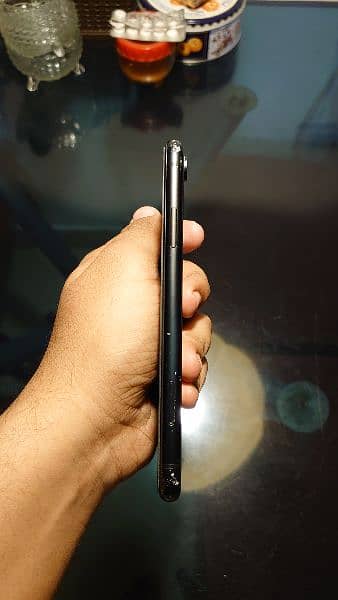 iPhone Xr 64 Gb, NON-PTA, Factory unlocked, 80% Battery health. 1