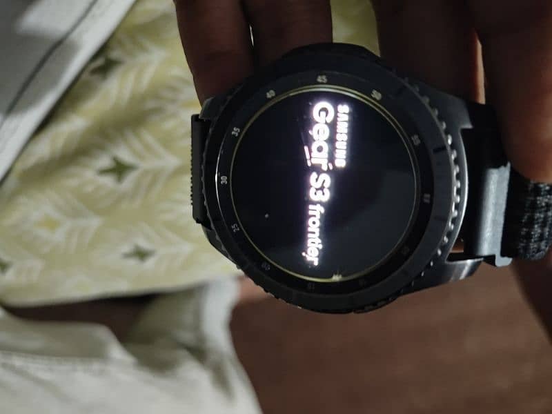 Samsung Gear s3 with original charger 0