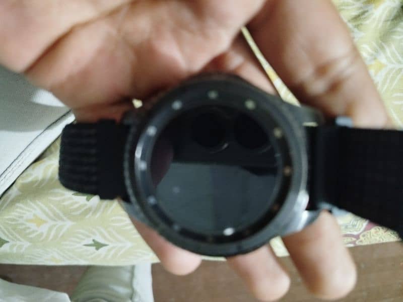 Samsung Gear s3 with original charger 1