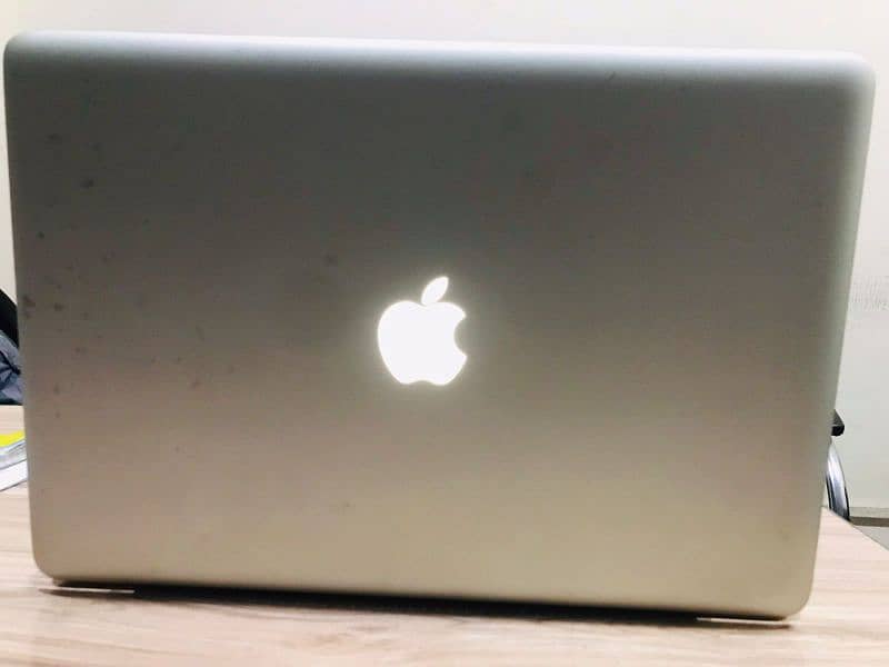 Mac Book Pro with charger (Early 2011) 5