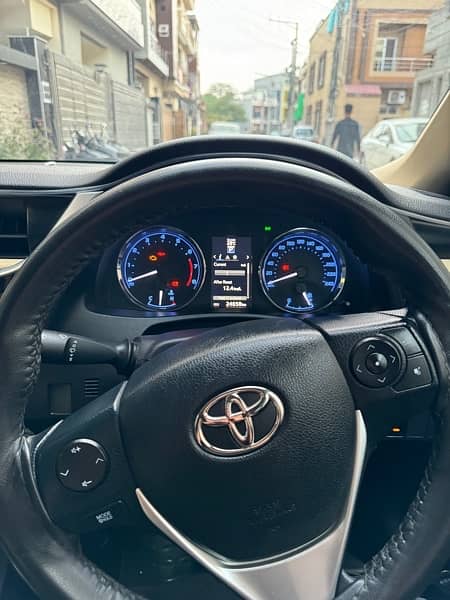 Toyota Corolla Altis 1.6X Automatic 15