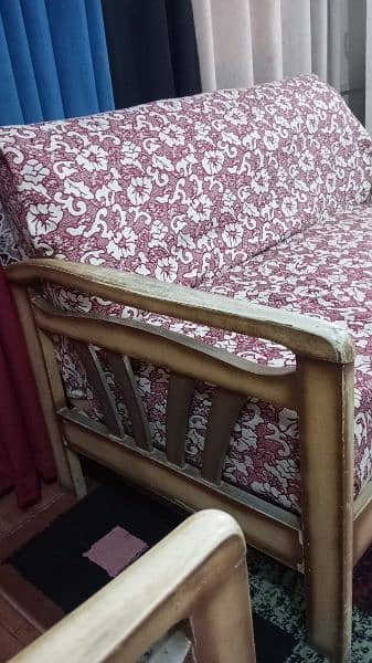 5 seater sofa set with Free  two side tables 4