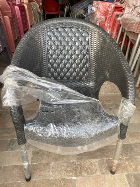 plastic chair / plastic table / 4 chair set / comfortable chairs 1