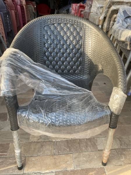 plastic chair / plastic table / 4 chair set / comfortable chairs 3