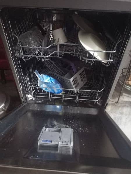 Dawlance dishwasher brand new condition 3