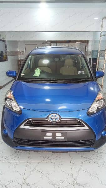 Toyota Sienta X Fan Base (7 Seater) 0