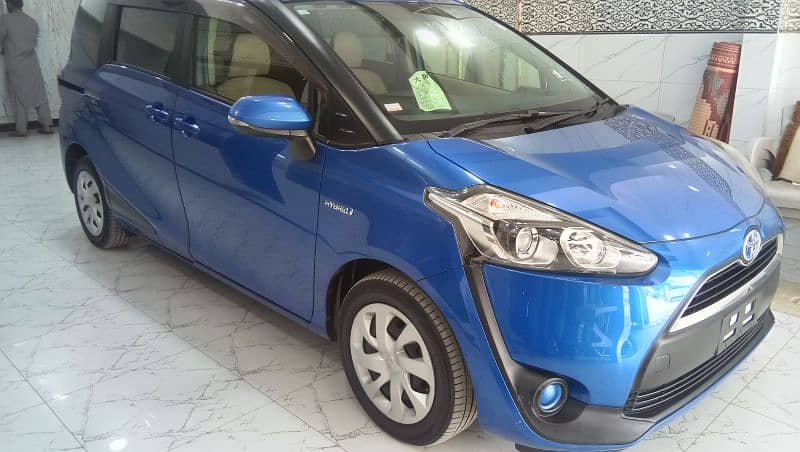 Toyota Sienta X Fan Base (7 Seater) 1