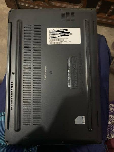 Dell 7390, touch screen, carbon fiber body, 8/128ssd,M2 chip 4