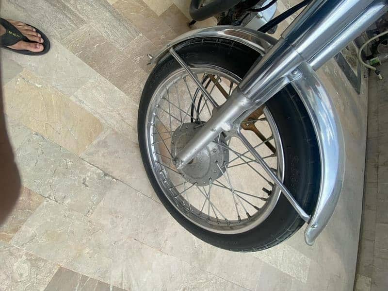 urgentlly sale good condition like new bike is available for sale 1