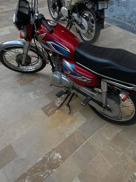 urgentlly sale good condition like new bike is available for sale 4