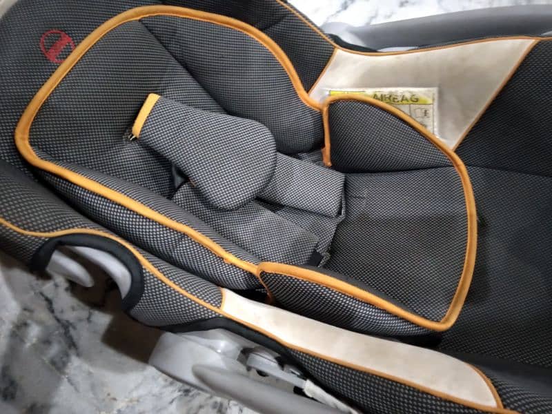 car seat+ baby rocker+ carry cot 5