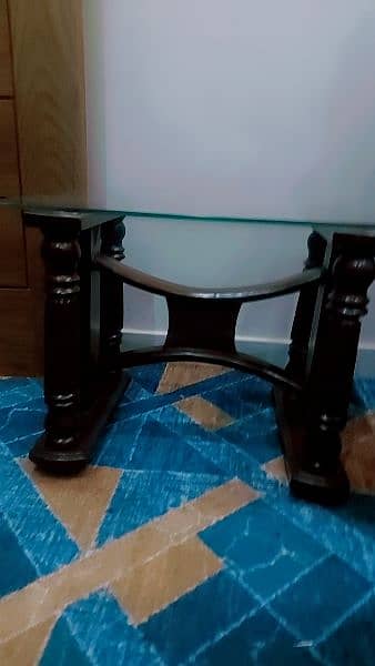 1 large size table and 2 side tables 4