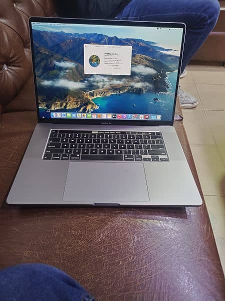 MacBook pro 2019 16 inch 0