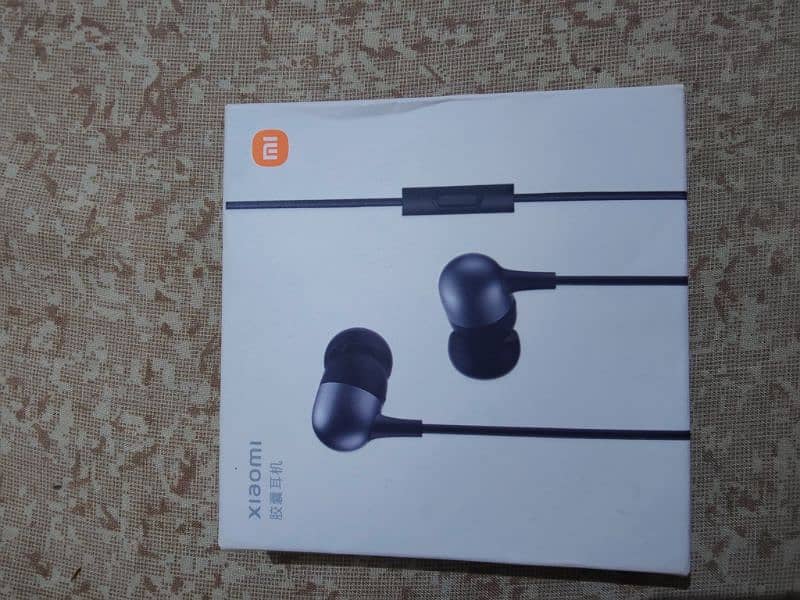 xiomie capsule earphones pro 0