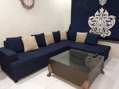 shaped Sofa set  in good condition 0