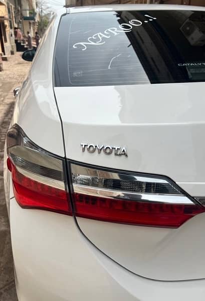 Toyota Corolla Gli 2019 /20 super white 3
