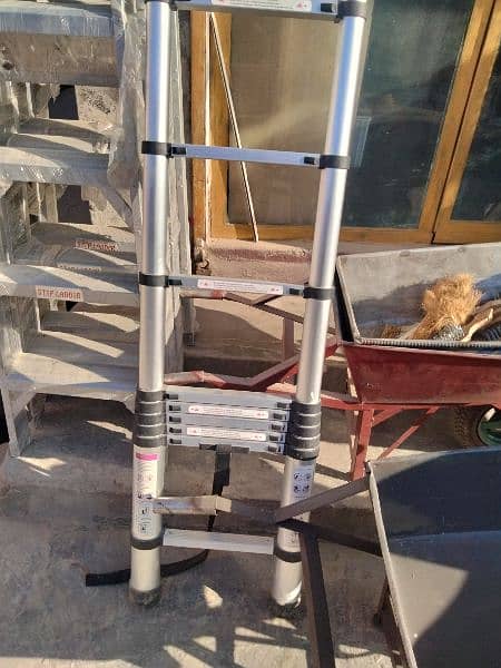 The aluminum ladder is very cute. اFolding Step by Step 1