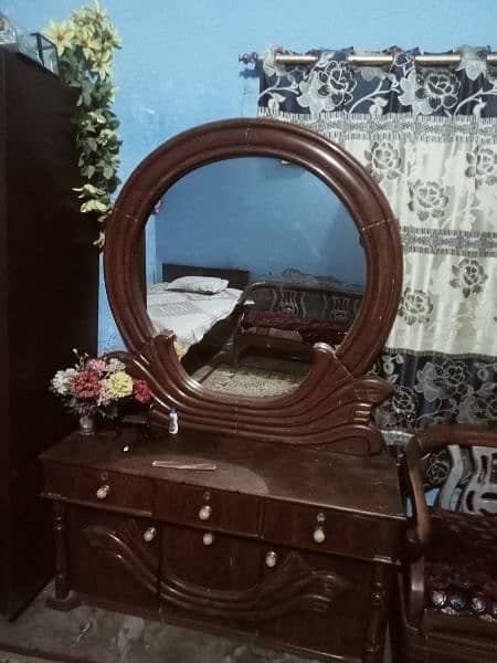 wooden dressing table in good condition. 1