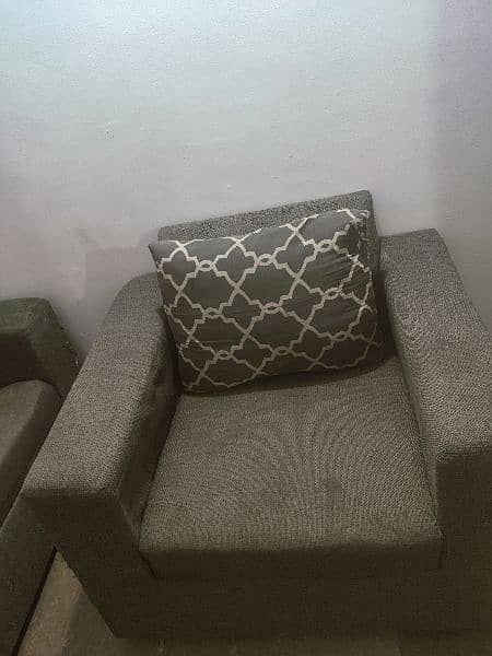 sofa set available in good condition. . . 1