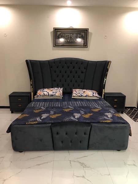 brand new grey velvet bed with side tables 0
