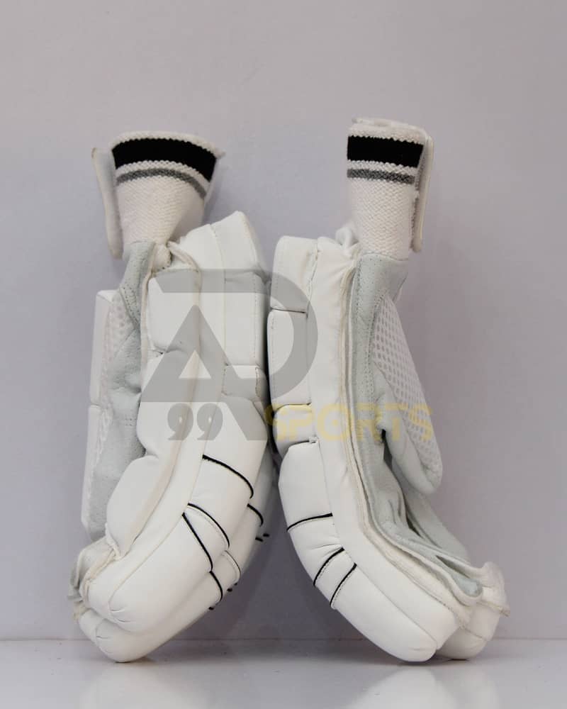 Cricket batting gloves/ premium sports quality/ cricket gloves 1