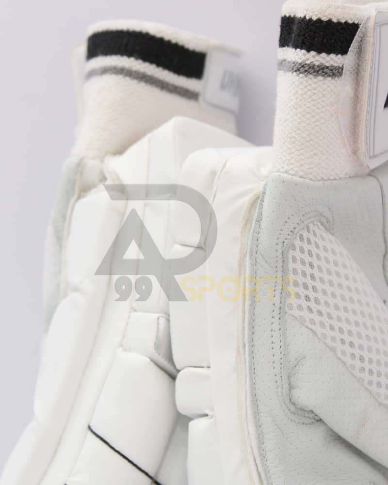 Cricket batting gloves/ premium sports quality/ cricket gloves 2