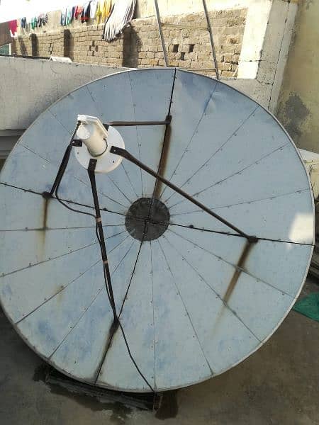 Dish Antenna 6 foot A1 condition 0