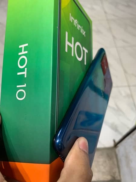 infinix HoT 10 4/64  With box 3