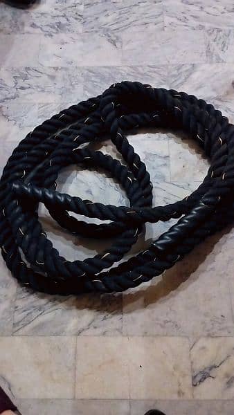 30 feet Battle rope in good condition just like new,No defect at all 2