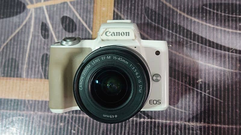 Canon M50 mark ii  (15-45mm lens} White colour with Box 3