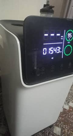 10 L Oxygen Concentrator (2 Regulators) 0
