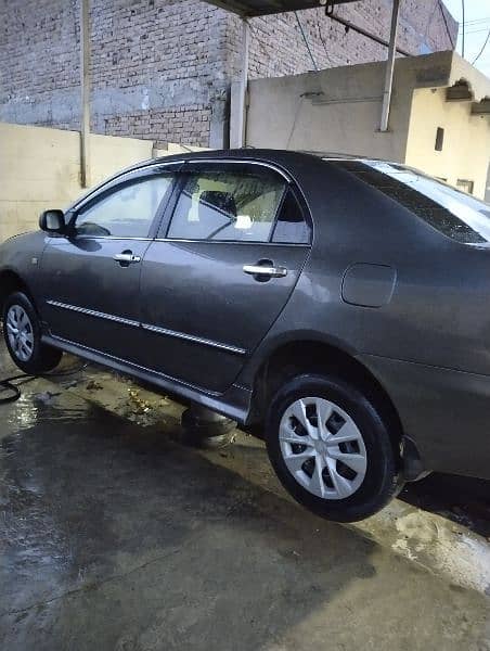 Gli 2007 model. fully showered for fresh look. non accident. 1