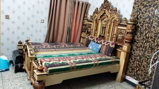 king size chenyouti bad dressing 2 side table good candition
