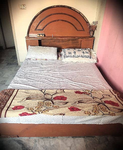 wooden bed without foam only bed not not drowers nor safe 0