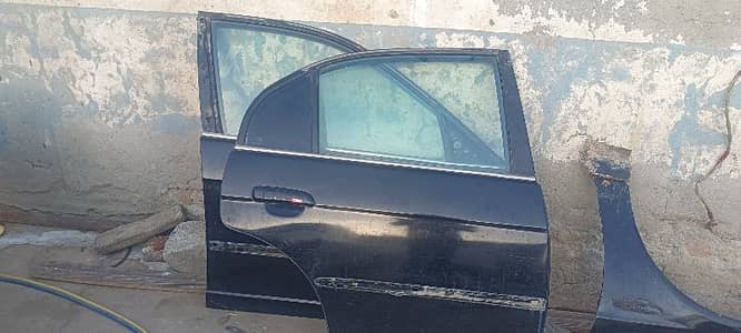 Honda civic 2004 / 2005 doors  with mirrors and motors