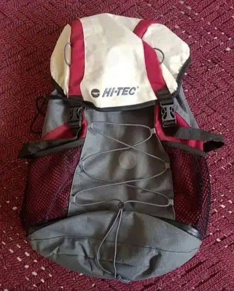 HI-TEC Travel and Hiking Bag 0