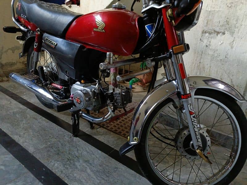 Honda cd 70cc bike for sale need and calen conditon 03408150733 8