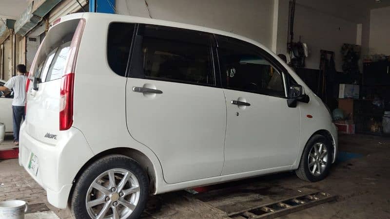 Daihatsu Move Full option, pearl white 2012 import & 2015 registration 2