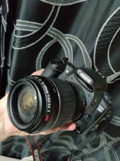 Canon 20 D DSLR Camera 0