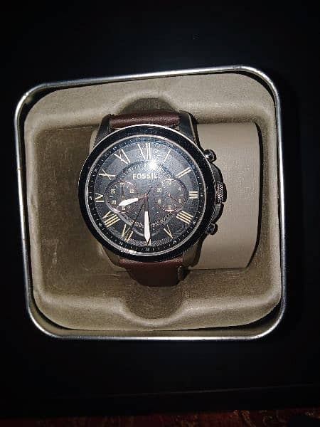Fossil Branded Watch Is For Sell At  lowest Price  10/10 Condition 6