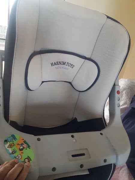 kids car seat in very good condition 1