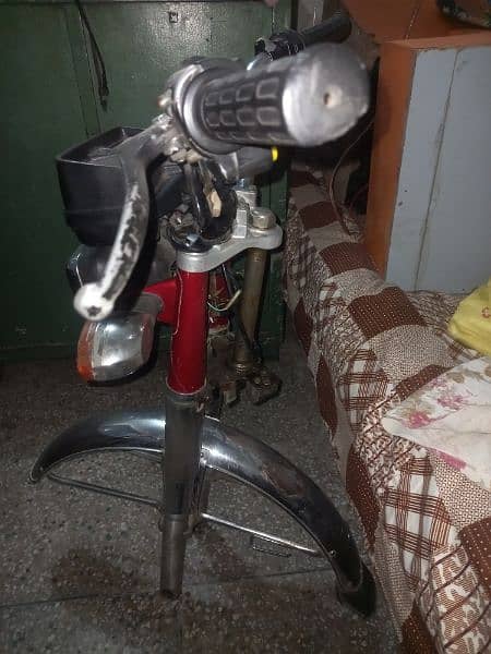 Honda 125 complete front hissa and back shock back stand silencer seat 5