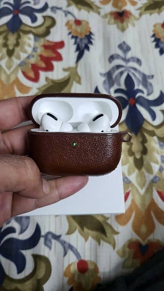 Apple Airpod Pro with Magsafe Charging case 7