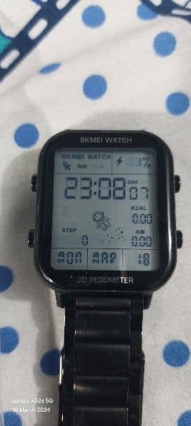 Skmei watch like brand new 0
