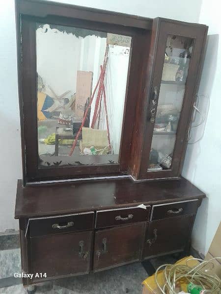 dressing table 0